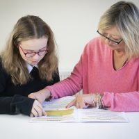 Using Easy Read coloured Overlays